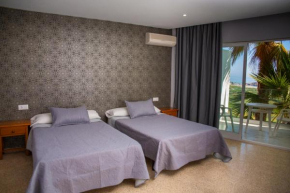  Hotel Salambina  Салобренья